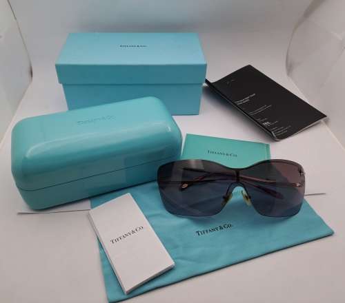 Pre-owned Un-used Tiffany & Co Sunglasses with Case and Packaging