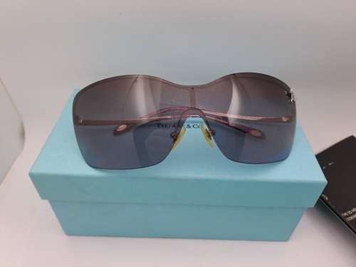 Pre-owned Un-used Tiffany & Co Sunglasses with Case and Packaging