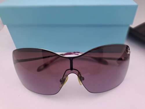 Pre-owned Un-used Tiffany & Co Sunglasses with Case and Packaging