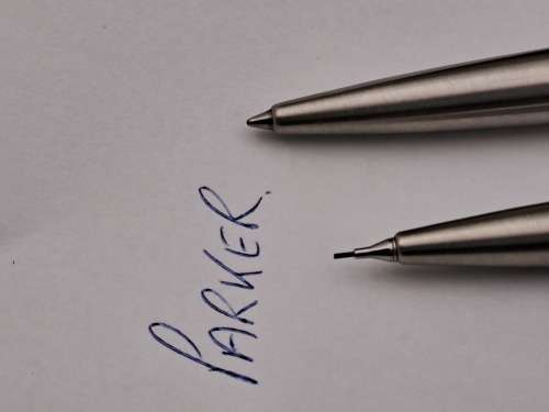 Pre-owned - 3 Parker Arrow set , Fountain Pen,ball pen and Pencil set -In Case