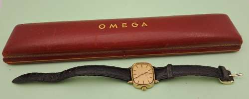 Vintage Ladies Omega De Ville Mechanical watch in Omega case  - working