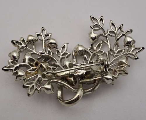 Vintage white Metal Brooch -Missing a 6 stones 67x45mm