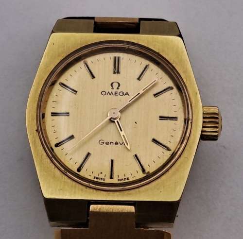 Vintage Ladies Omega De Ville Mechanical watch in Omega Box - working