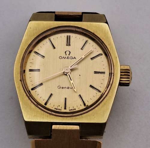 Vintage Ladies Omega De Ville Mechanical watch in Omega Box - working