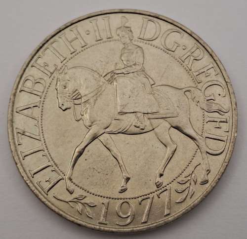 1977 U.K 25 New Pence Commemorative issue Queen Elizabeth II
