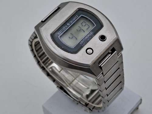 Pre-owned Vintage Citizen CRYSTRON LC Quartz watch -working with new battery