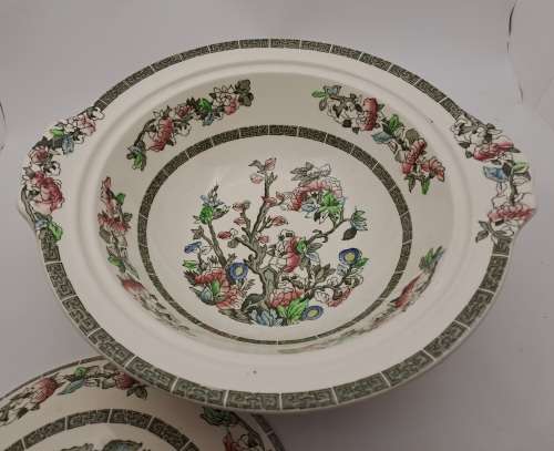 Vintage Johnson Bros `Indian Tree` Tureen Hand Engraved Ironstone-England (Condition is Good)