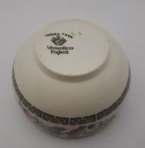 Vintage Johnson Bros "Indian Tree" Sugar bowl Hand Engraved Ironstone England (Condition is Good)