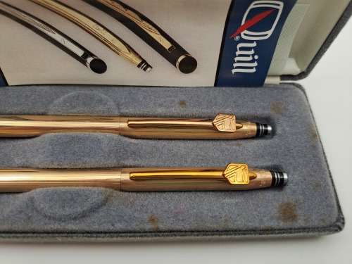 Vintage QUILL 1/20 14KT Gold filled pen and Pencil set in Case -USA- Standard bank Branded