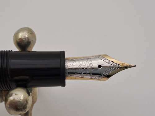 Vintage Mont Blanc Fountain Pen with 4810 -14kt Gold nib serial LC100702