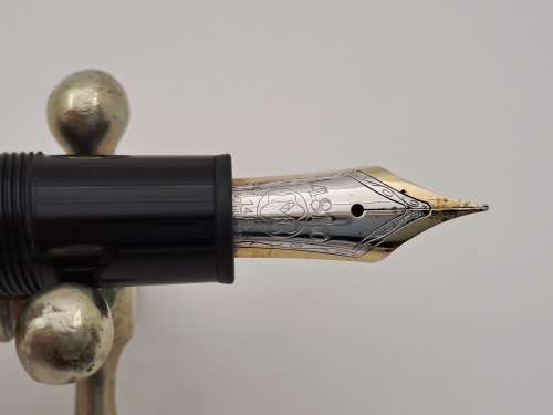 Vintage Mont Blanc Fountain Pen with 4810 -14kt Gold nib serial LC100702