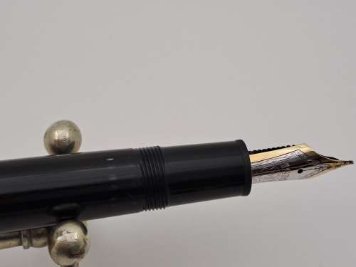 Vintage Mont Blanc Fountain Pen with 4810 -14kt Gold nib serial LC100702