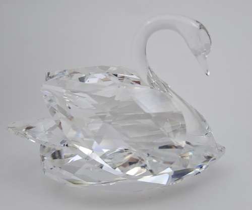 Swarovski Crystal Swan 7633 NR 050 000 (Boxed ) 43x58mm-made in Austria
