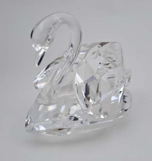 Swarovski Crystal Swan 7633 NR 050 000 (Boxed ) 43x58mm-made in Austria