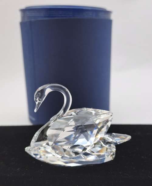 Swarovski Crystal Swan 7633 NR 050 000 (Boxed ) 43x58mm-made in Austria