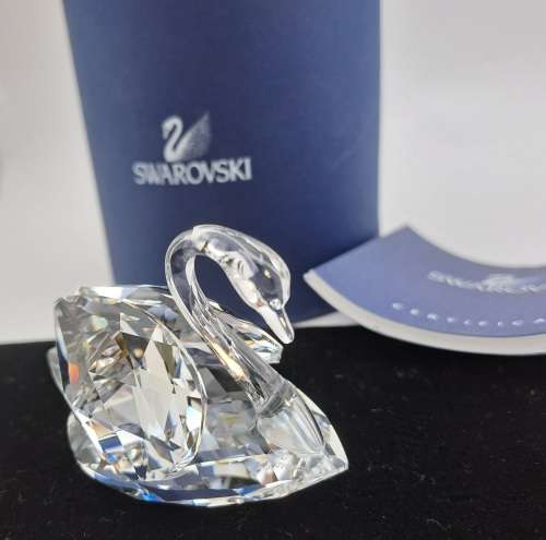 Swarovski Crystal Swan 7633 NR 050 000 (Boxed with certificate ) 40x60x32mm-made in Austria