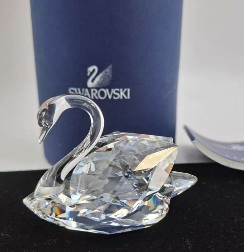 Swarovski Crystal Swan 7633 NR 050 000 (Boxed with certificate ) 40x60x32mm-made in Austria