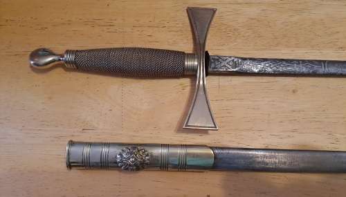 Antique/ Vintage Toye Kenning and Spencer ceremonial Masonic sword in scabbard 873mm (some rust )