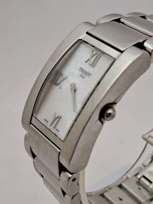 Pre-owned Swiss Made Ladies Tissot 1853 T007309 A Saphire Chrystal Mehanical watch- working