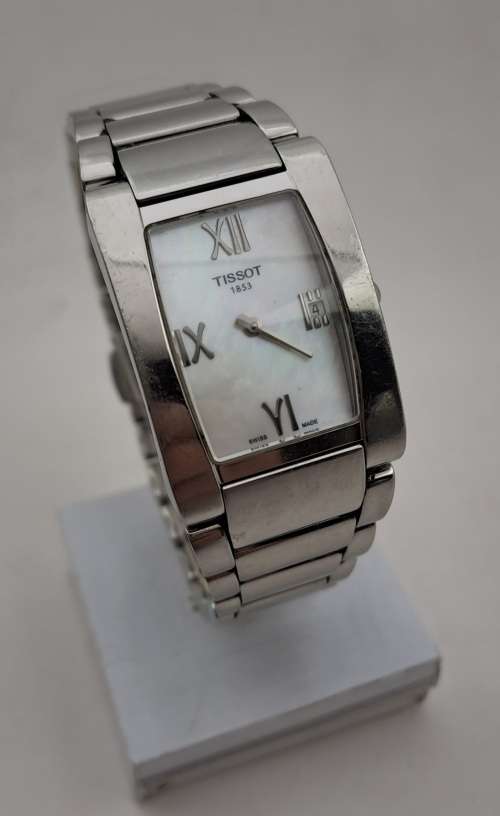 Pre-owned Swiss Made Ladies Tissot 1853 T007309 A Saphire Chrystal Mehanical watch- working