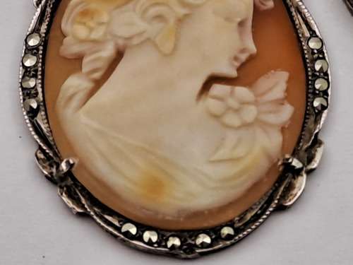 Vintage Silver (.800) Shell Cameo Pendant 27x35mm with chain