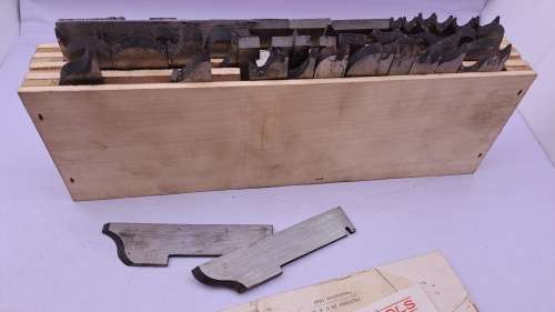 1940`s Stanley Universal Plane No.55 with all 55 cutters in Original wooden Box -Excellent