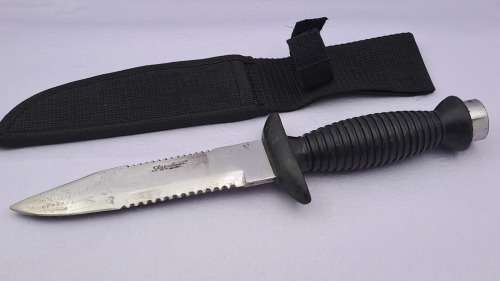 Pre-owned survival Dagger -Good condition in canvas Sheath