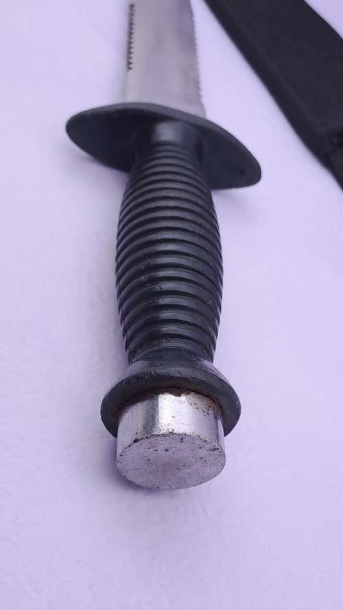 Pre-owned survival Dagger -Good condition in canvas Sheath