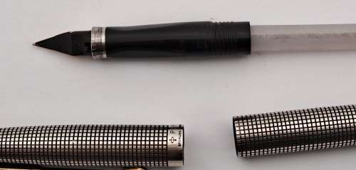 Vintage STERLING .925 SILVER Cap&Barrel  Parker Fountain pen with 14kt Gold Nib-USA