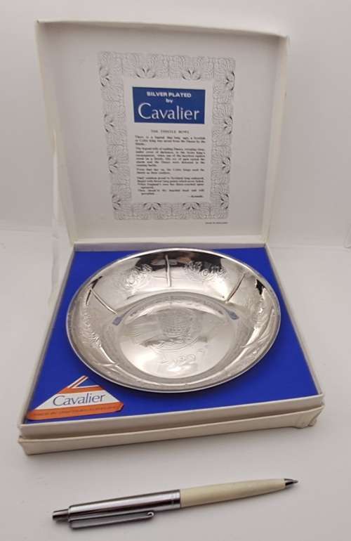 Silver Plated The Twisted bowl by the cavalier - Made in England -Celtic Kings Emblem