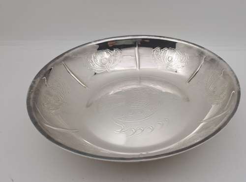 Silver Plated The Twisted bowl by the cavalier - Made in England -Celtic Kings Emblem