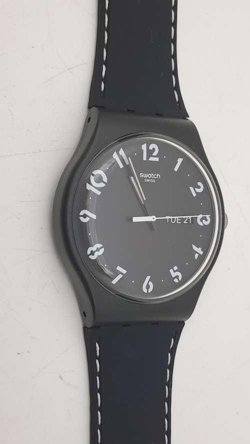 Pre-owned UNUSED Swiss Made SWATCH watch -Working