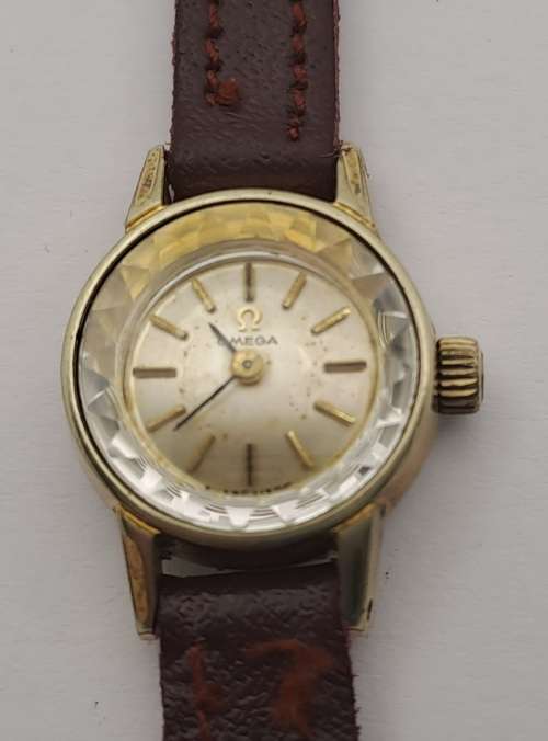 Pre-owned Vintage Ladies OMEGA windup watch - working