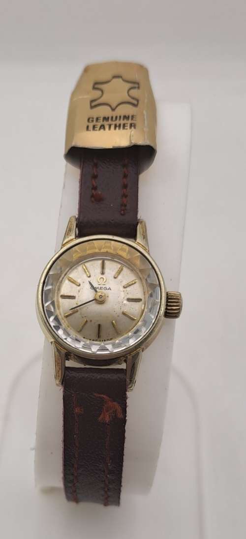 Pre-owned Vintage Ladies OMEGA windup watch - working