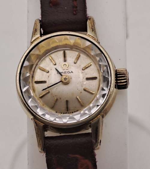 Pre-owned Vintage Ladies OMEGA windup watch - working