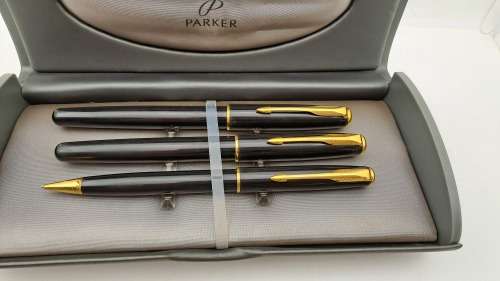 Pre-owned 3 Vintage Black and Gold Parker set - Fountain Pen Ink Tested,Rollerball &Pencil in Case
