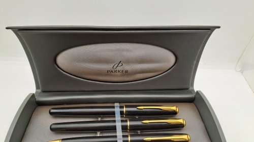 Pre-owned 3 Vintage Black and Gold Parker set - Fountain Pen Ink Tested,Rollerball &Pencil in Case