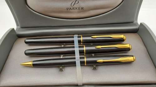 Pre-owned 3 Vintage Black and Gold Parker set - Fountain Pen Ink Tested,Rollerball &Pencil in Case