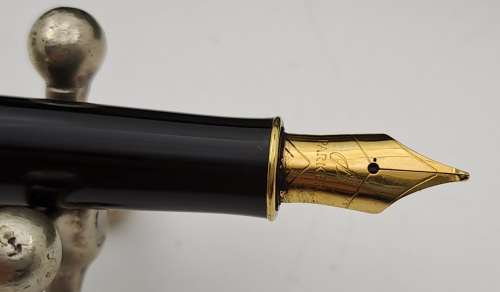 Pre-owned 3 Vintage Black and Gold Parker set - Fountain Pen Ink Tested,Rollerball &Pencil in Case