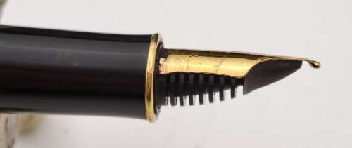 Pre-owned 3 Vintage Black and Gold Parker set - Fountain Pen Ink Tested,Rollerball &Pencil in Case