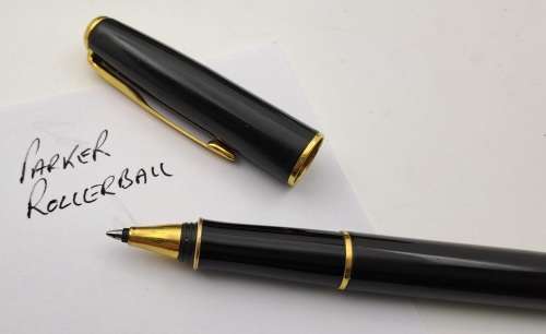 Pre-owned 3 Vintage Black and Gold Parker set - Fountain Pen Ink Tested,Rollerball &Pencil in Case