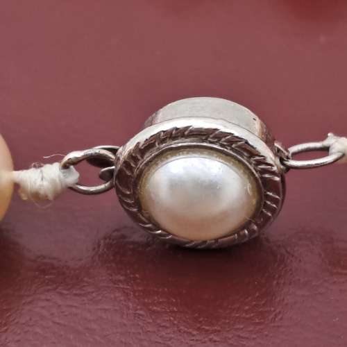 Pre-owned 50 cm Pearl Necklace in box 44 pearls