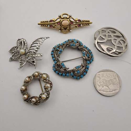 5 Vintage Brooches  - Pre-owned (The Pin Latch on the one is broken)