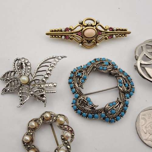 5 Vintage Brooches  - Pre-owned (The Pin Latch on the one is broken)