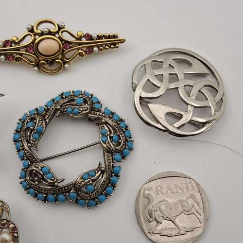 5 Vintage Brooches  - Pre-owned (The Pin Latch on the one is broken)