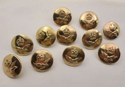 11 WW2 SAA South African Airforce Buttons (Different British Makers) 23mm