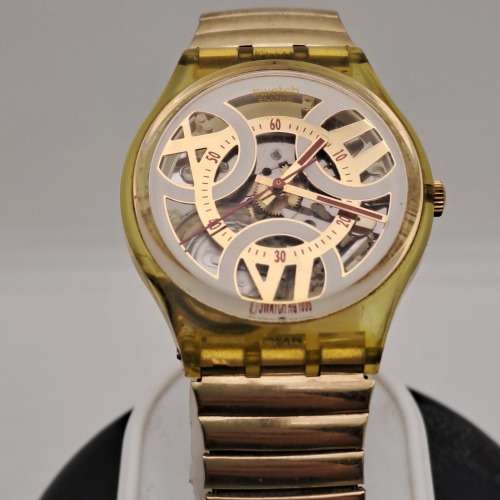 Pre-owned SWATCH AG 1993 watch with original strap working  working