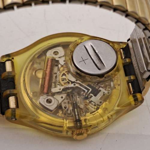 Pre-owned SWATCH AG 1993 watch with original strap working  working