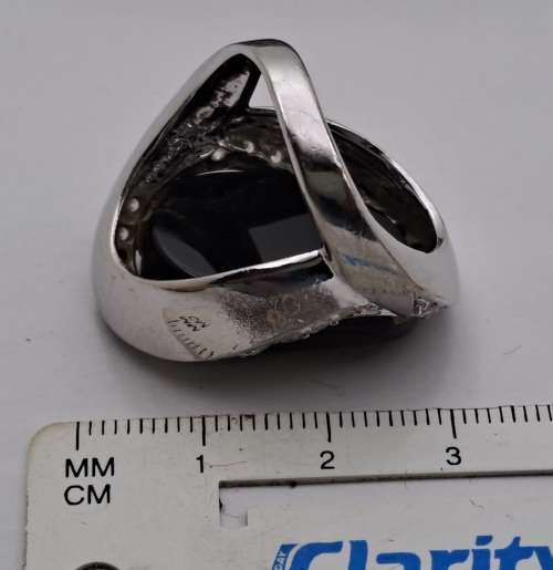 Pre-owned Vintage dress Ring  - Could be Onyx Gemstone?