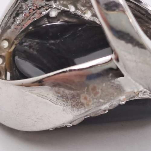 Pre-owned Vintage dress Ring  - Could be Onyx Gemstone?